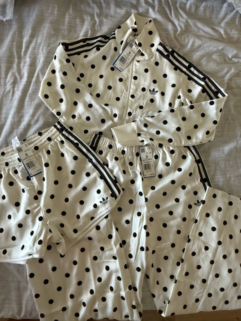 NWT Adidas Polka Dot SET - Shorts, Jacket, Pants sz. Small - Picture 4 of 4